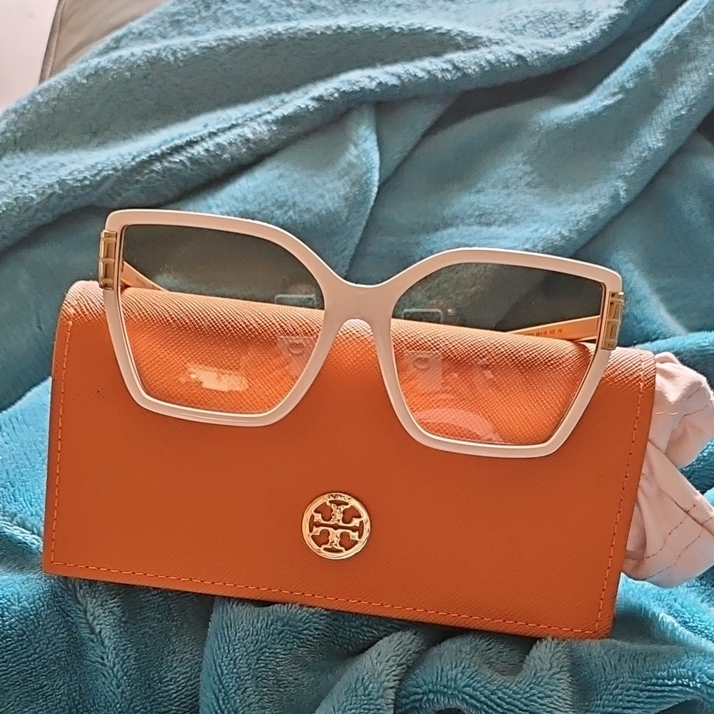 Tory Burch Orange and White Geometric Glasses
